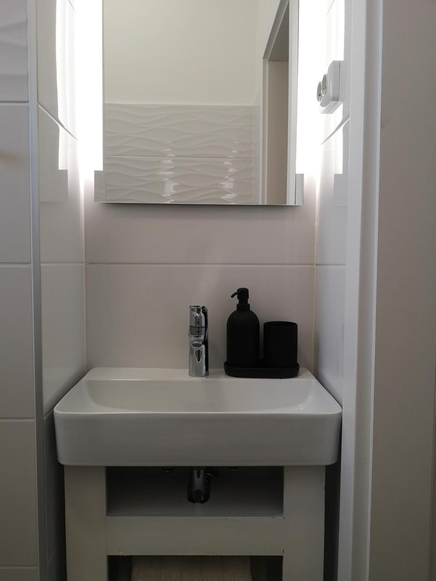 Apartments Frgacic Baska  Bagian luar foto