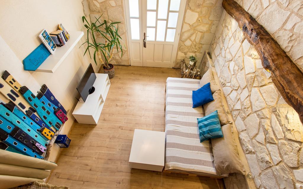 Apartments Frgacic Baska  Bagian luar foto