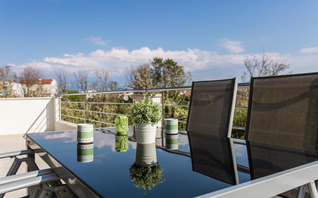 Apartments Frgacic Baska  Bagian luar foto