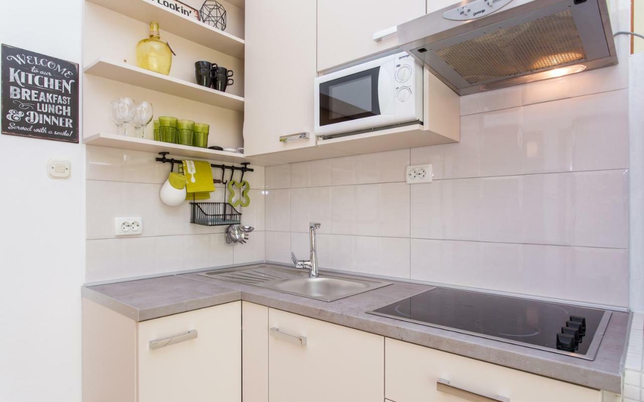 Apartments Frgacic Baska  Bagian luar foto