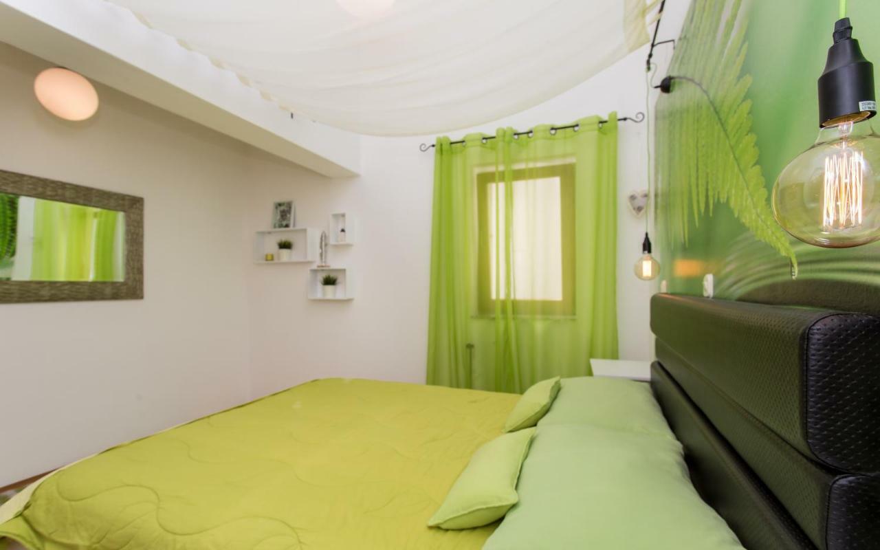 Apartments Frgacic Baska  Bagian luar foto