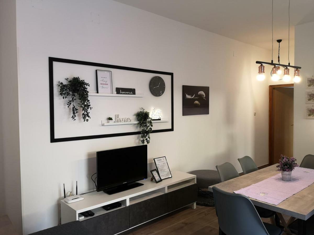 Apartments Frgacic Baska  Bagian luar foto